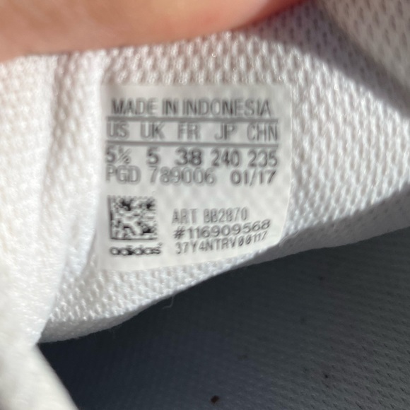 Adidas Superstar White/Gold Metallic Shoes Women's 7 mens 5.5 - Picture 5 of 8